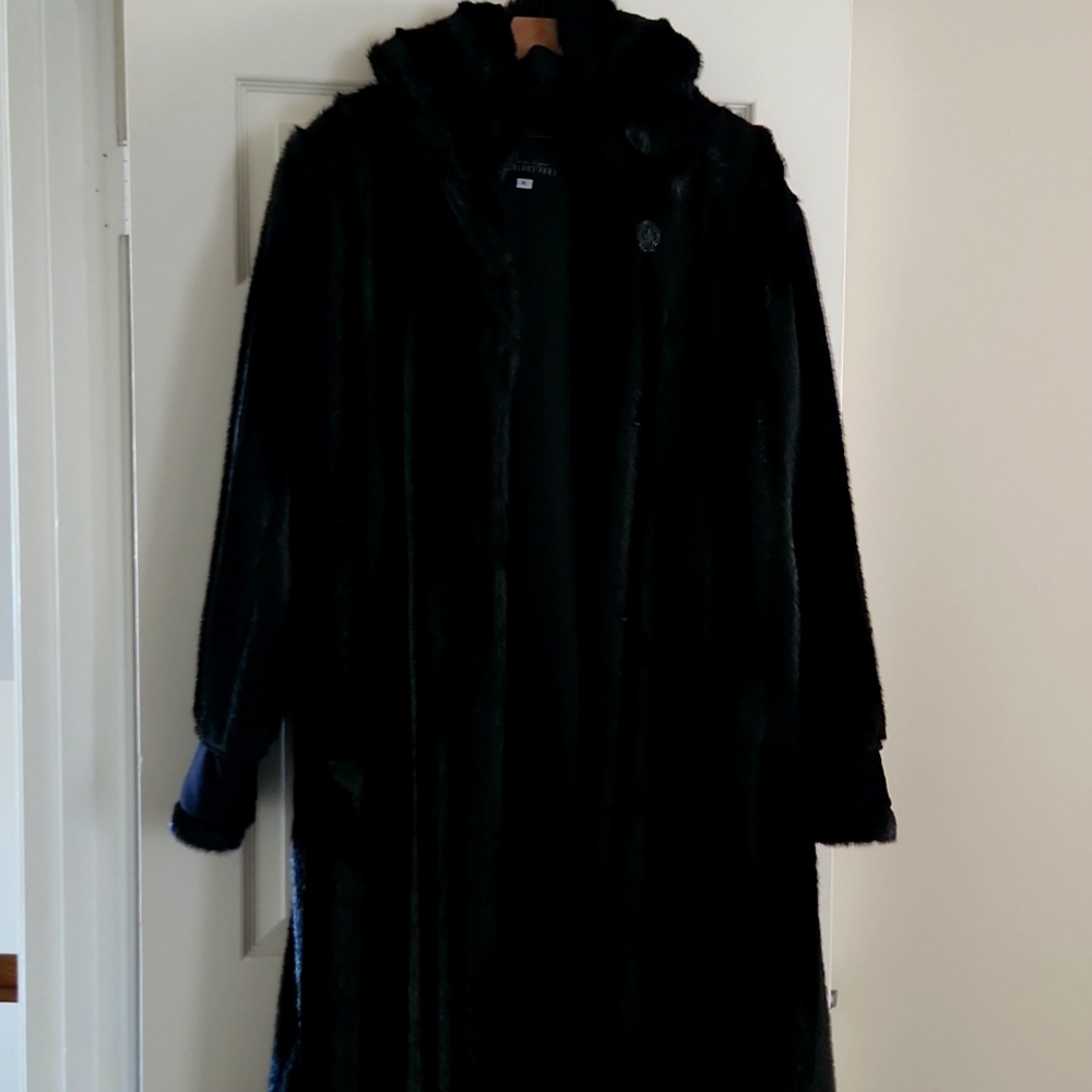 Fabulous Fur XL Black Mink Faux Fur